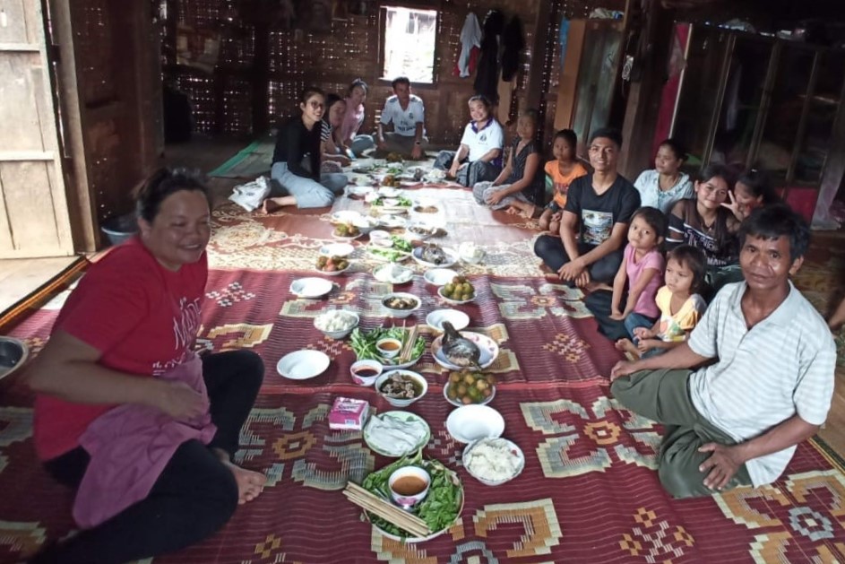 Young Lives Laos Promotes in Thakhek & Pakse